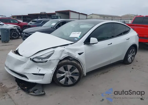 2021 Tesla Model Y Long Range Dual Motor All-Wheel Drive z USA, uszkodzony, nr VIN 5YJYGDEE7MF302547